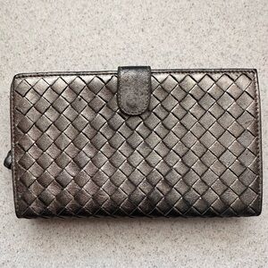 Bottega Veneta Intrecciato Leather Wallet Authentic